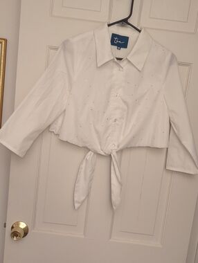 Tea Collection White Tie-Front Embellished Cropped Button-Down Shirt